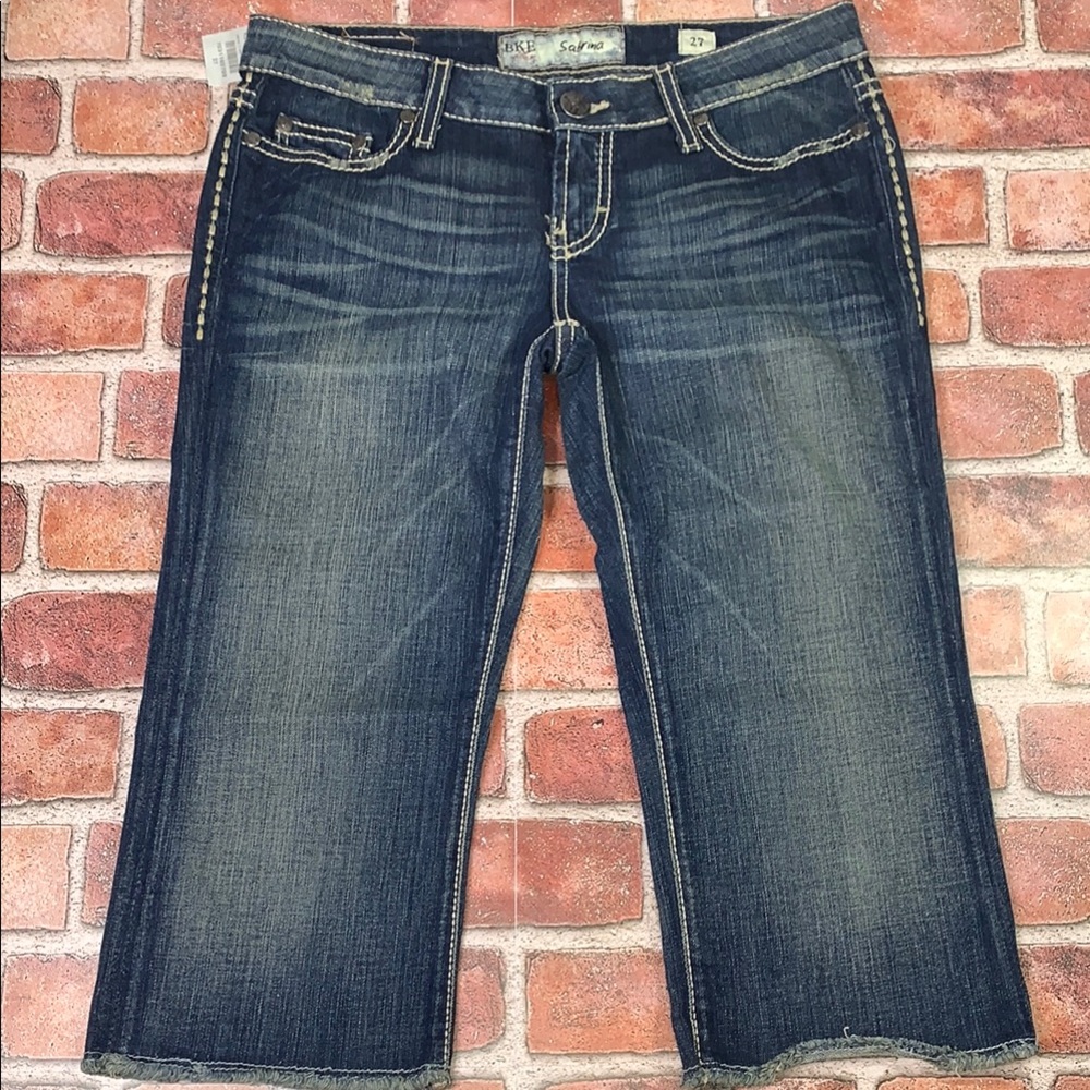 BKE Sabrina Stylish Blue Denim Women's Capri Jeans size 27